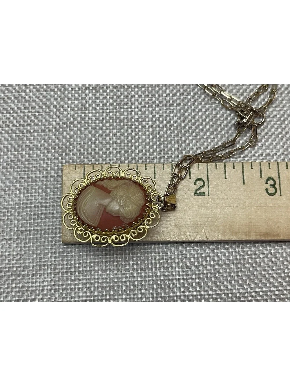 Vtg Jean Cardot Cameo Pendent Necklace wind up watch on reverse side.